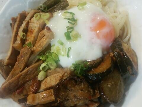 なす豚温泉卵うどん